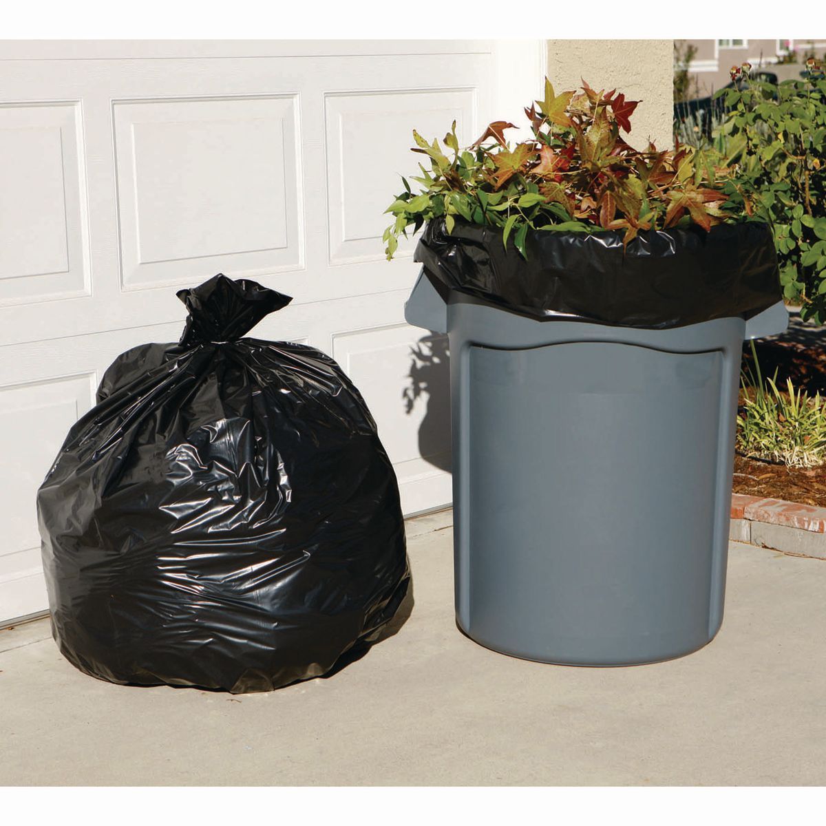 TRASH BAGS: 56ga - BLACK - 43&quot;x47&quot; - 10 RL/CS