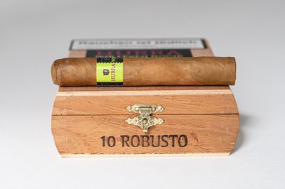 Les Privatiers "Hurra wir leben noch" Robusto