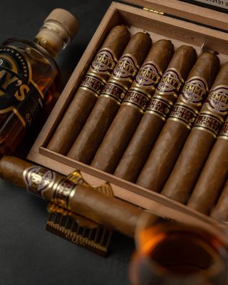 Hemmy´s Linea Secreta Montescos
