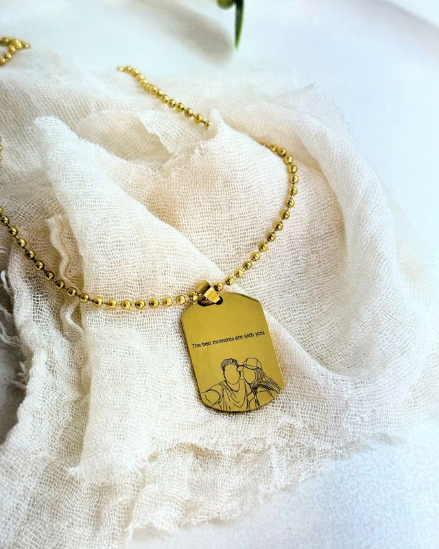 Collar Mili - Silueta grabada