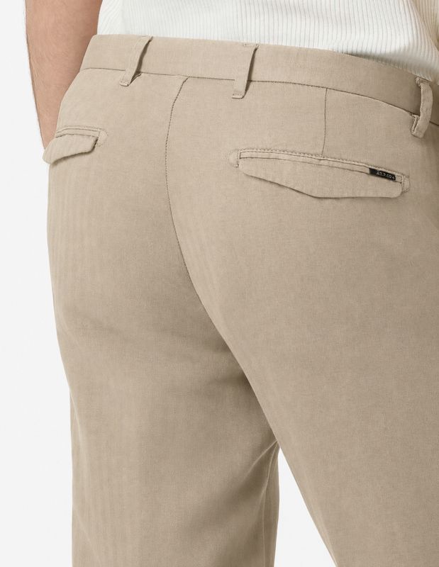 AT.P.CO Zand Haringbone Chino – Slim Fit – Katoen Linnen