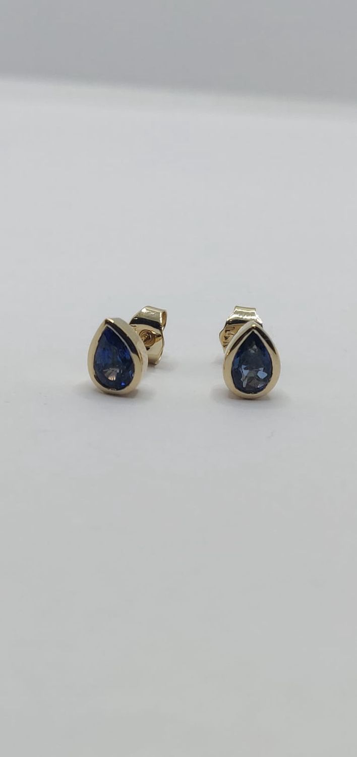SE222/150T450 / 14KYG SAPP ER-: 2.47cts/G: 4.4g