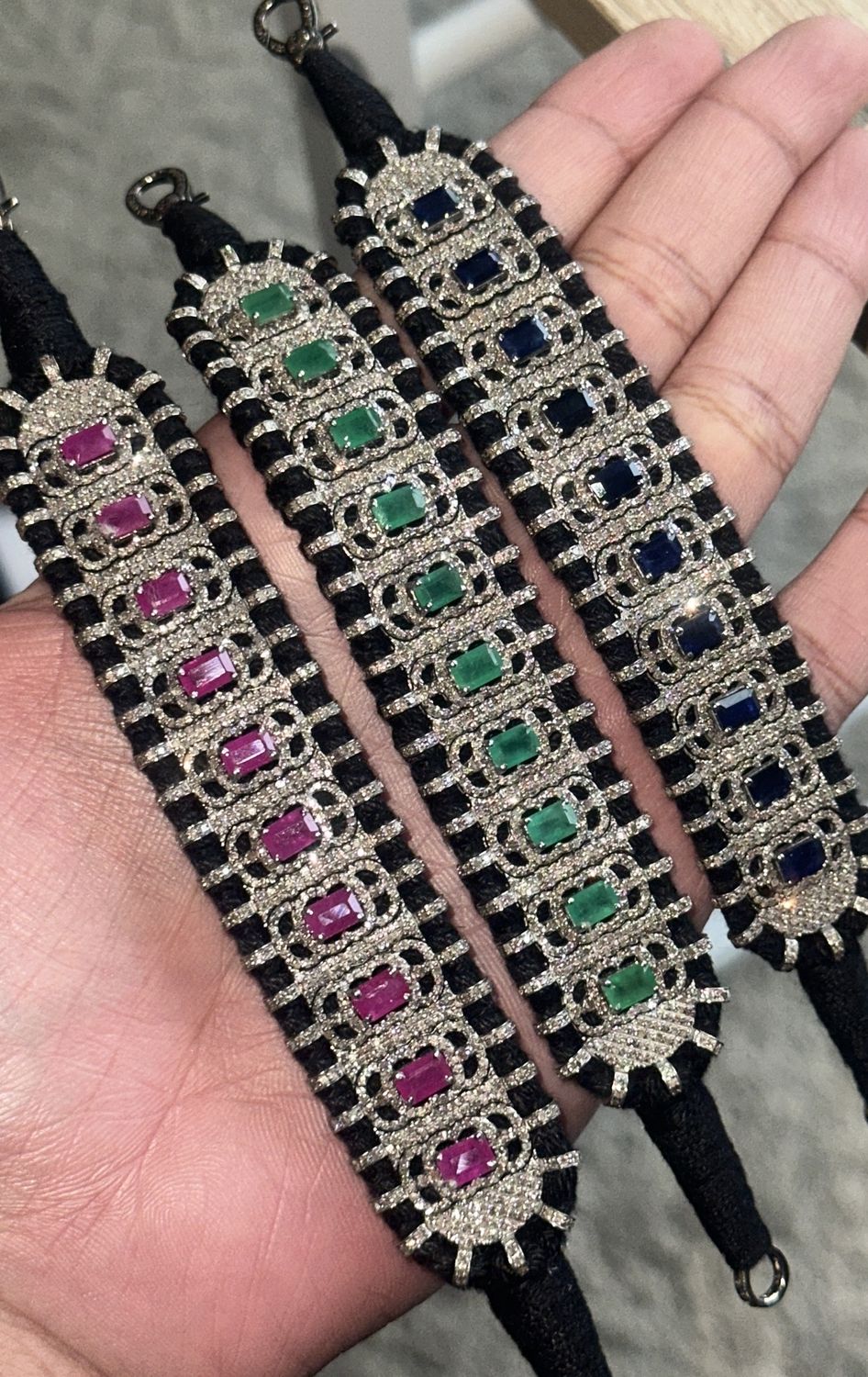 SB150 Macrame bracelet, Colour: SIL EM-5.56ct D-5.08ct/22.69g