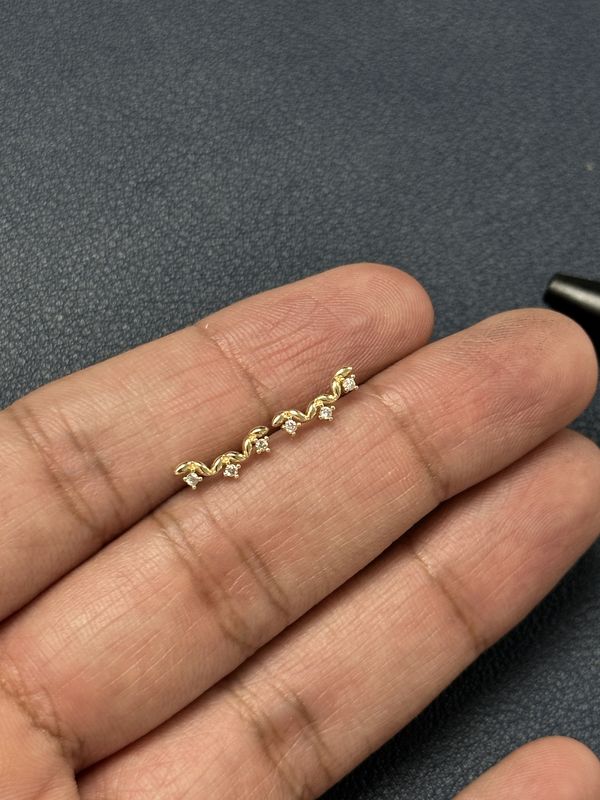 SE383 18KY Dia-0.072ct/0.65g