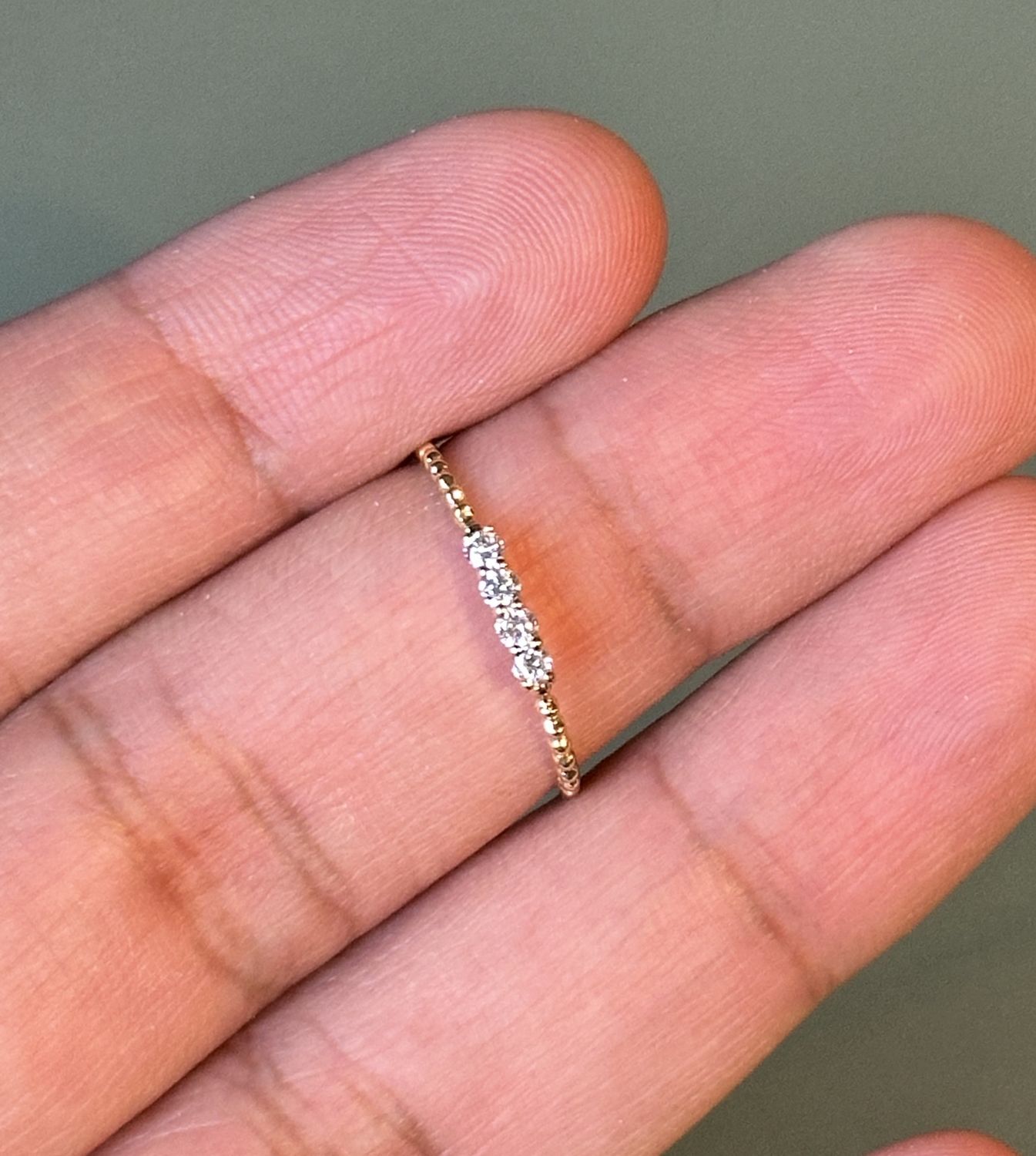 SR502 18KY Dia-0.12cts/0.82g