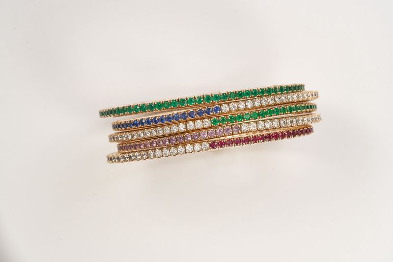 Half and half stretch bangle