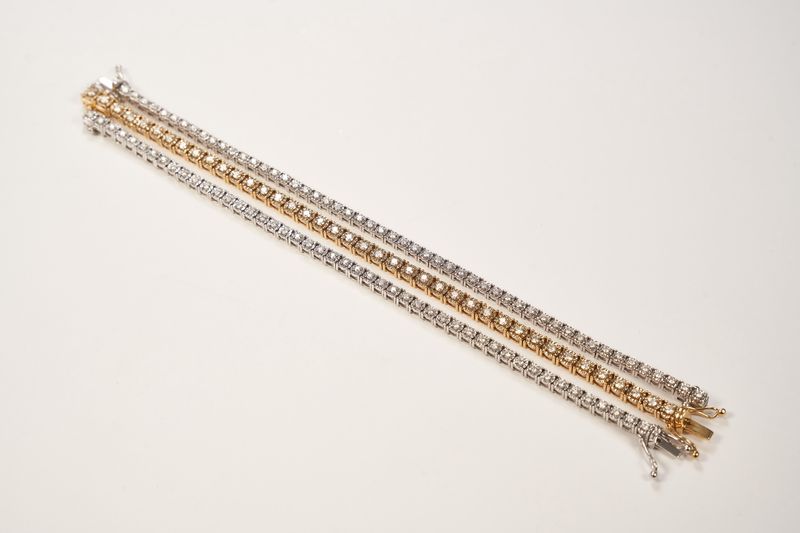 14KW Diamond tennis bracelet