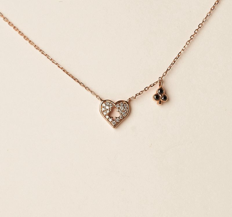 Diamond heart neckalace
