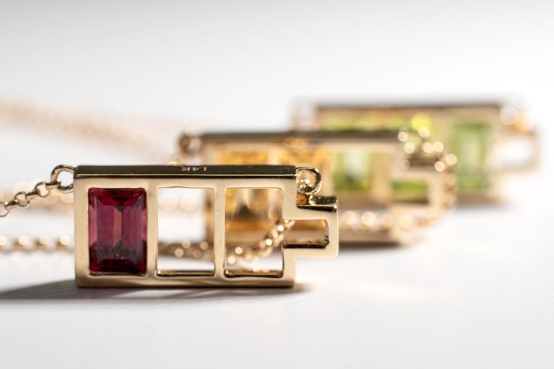 Low battery necklace