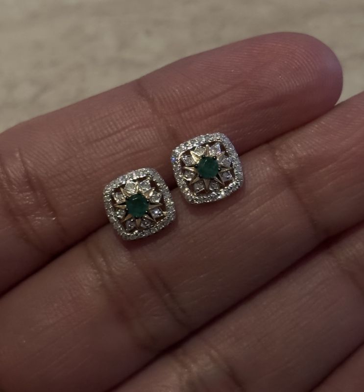 SE469 14KY EM-0.23ct D-0.21ct/2.28g