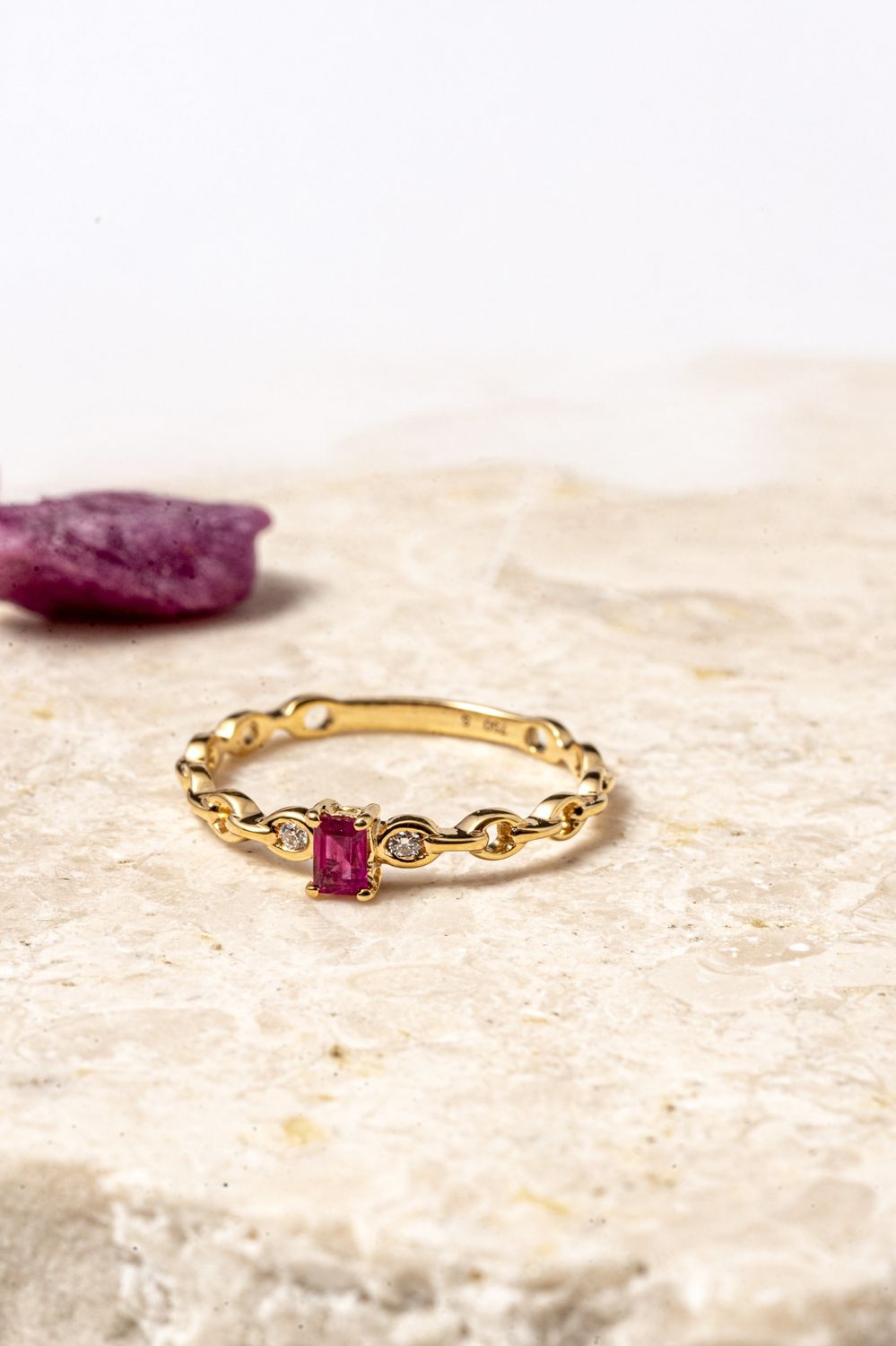 SR574 18KY R-0.18cts D-0.02ct/1.25g