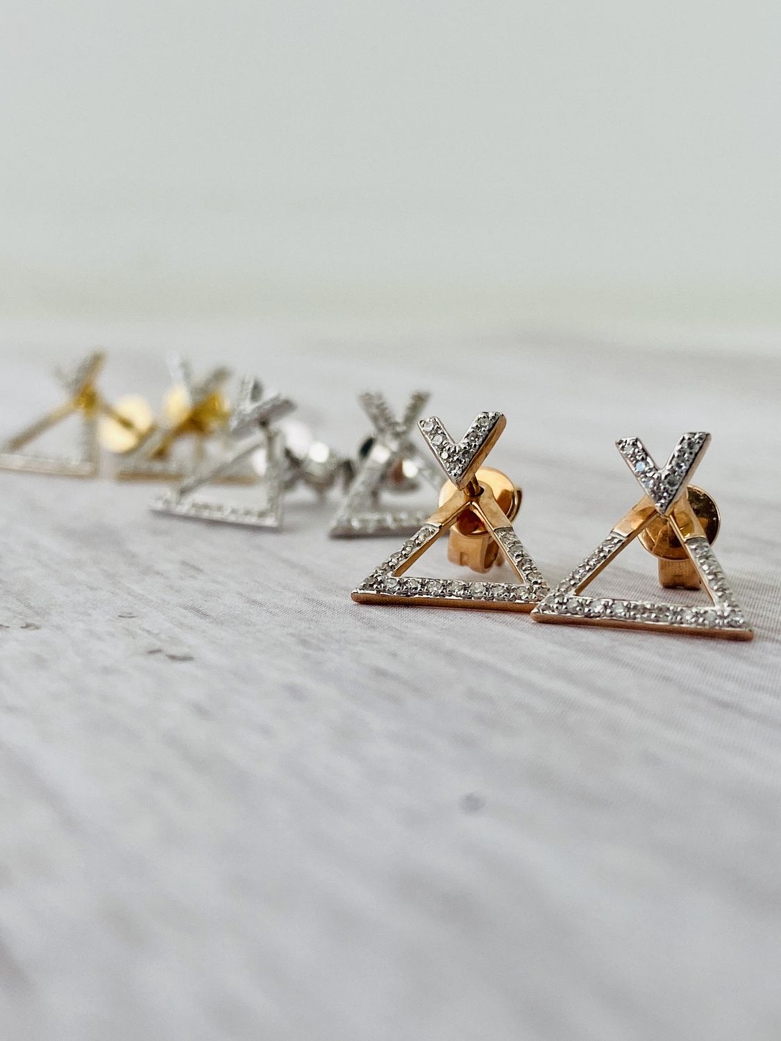 Diamond triangle studs 14k