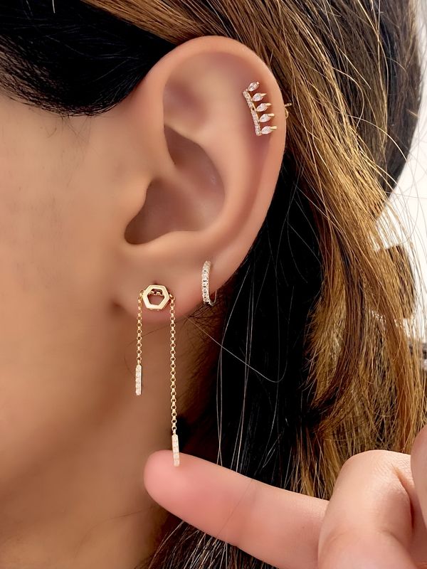 Honeycomb earrings 14krg-: .04cts/G: 1.96g
