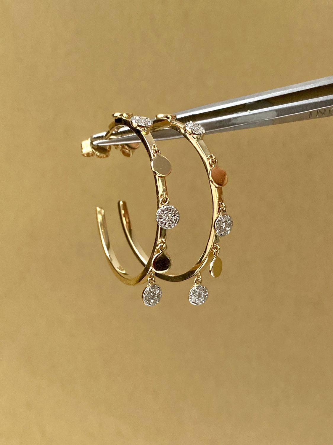 Pave dangle hoops 14KY, Colour: Diamond :.21cts/5.82g