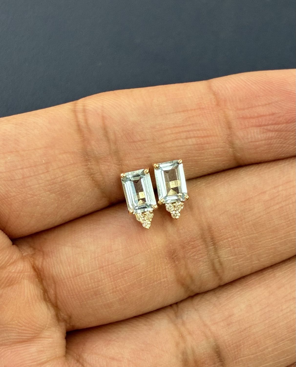 SE494 14KY AQ-2.76ct D-0.54ct/1.86g