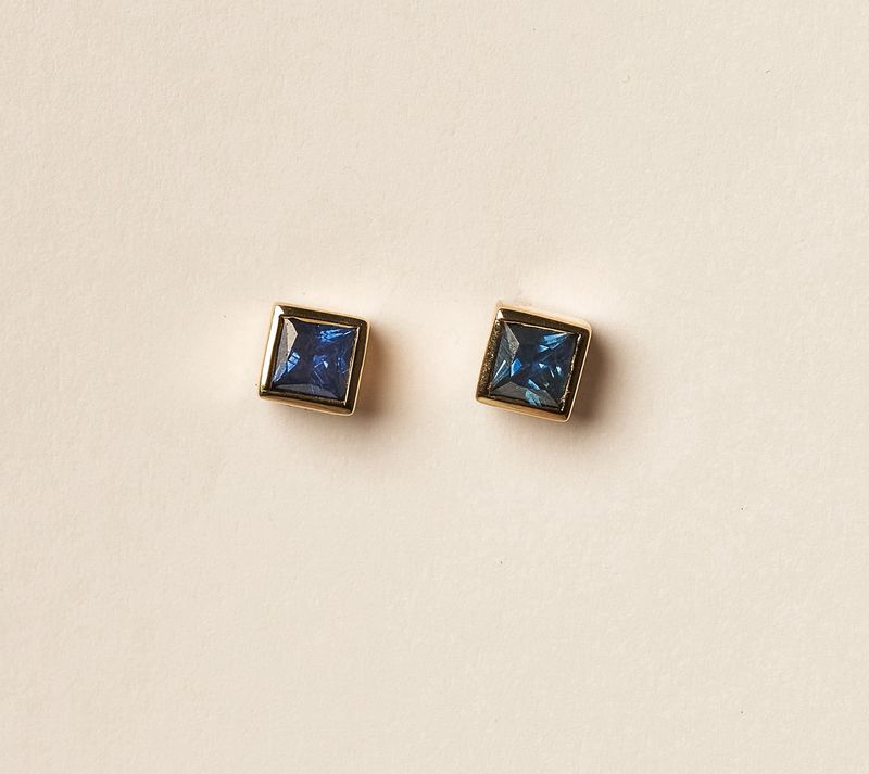 14KYG SAPP ER-: 1.35cts/G: 3.19g