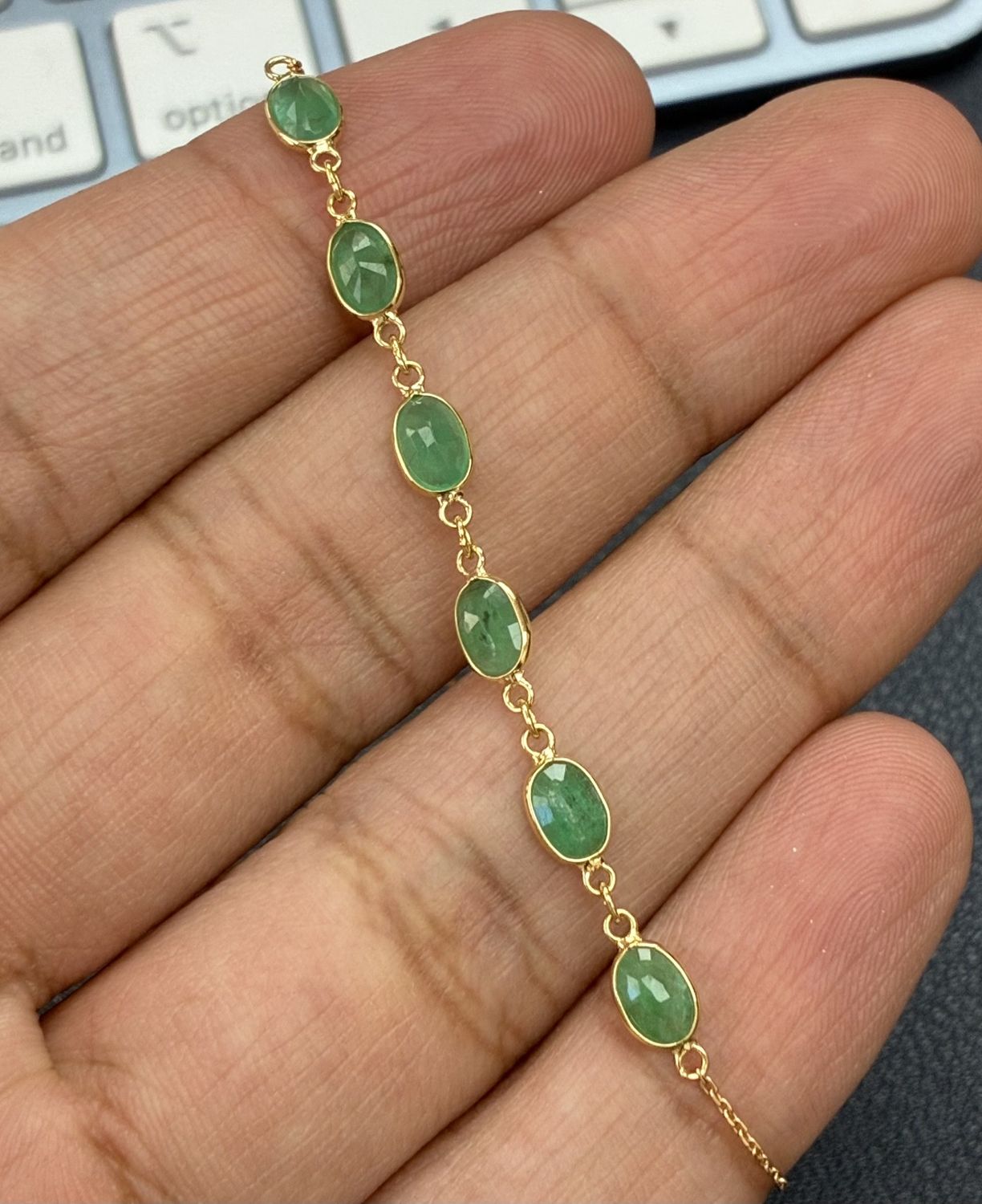 SB229 18KY EM-2.05ct/1.46g