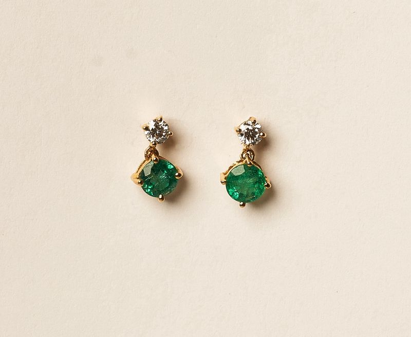 18KYG D, EMERALD ER-: .09, .38ct 1.47g