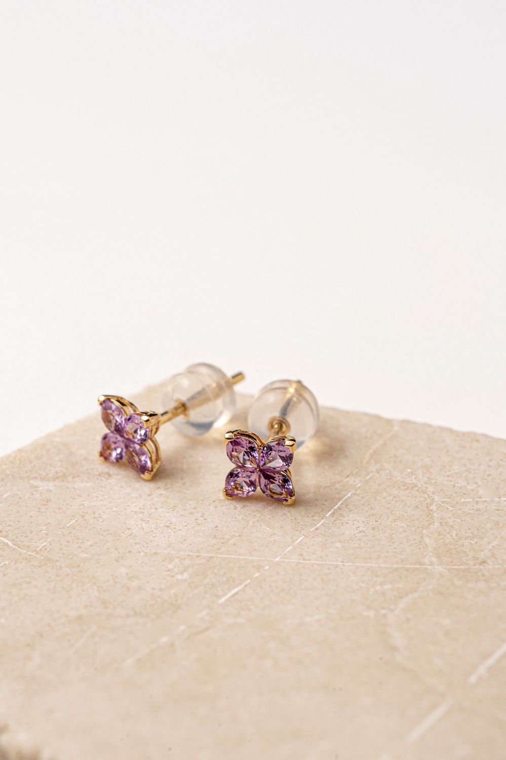 18KY Pink Sapp ear-0.76ct/0.71g