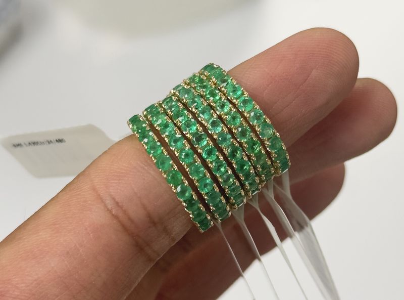 14KY Emerald band-1.55ct/1.97g