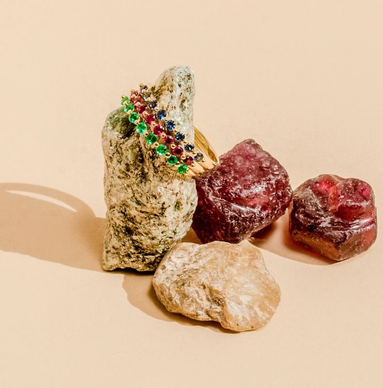 Mini gemstone half band