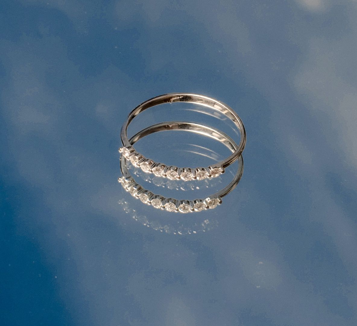 18KWG Dia half band .16cts / .81g