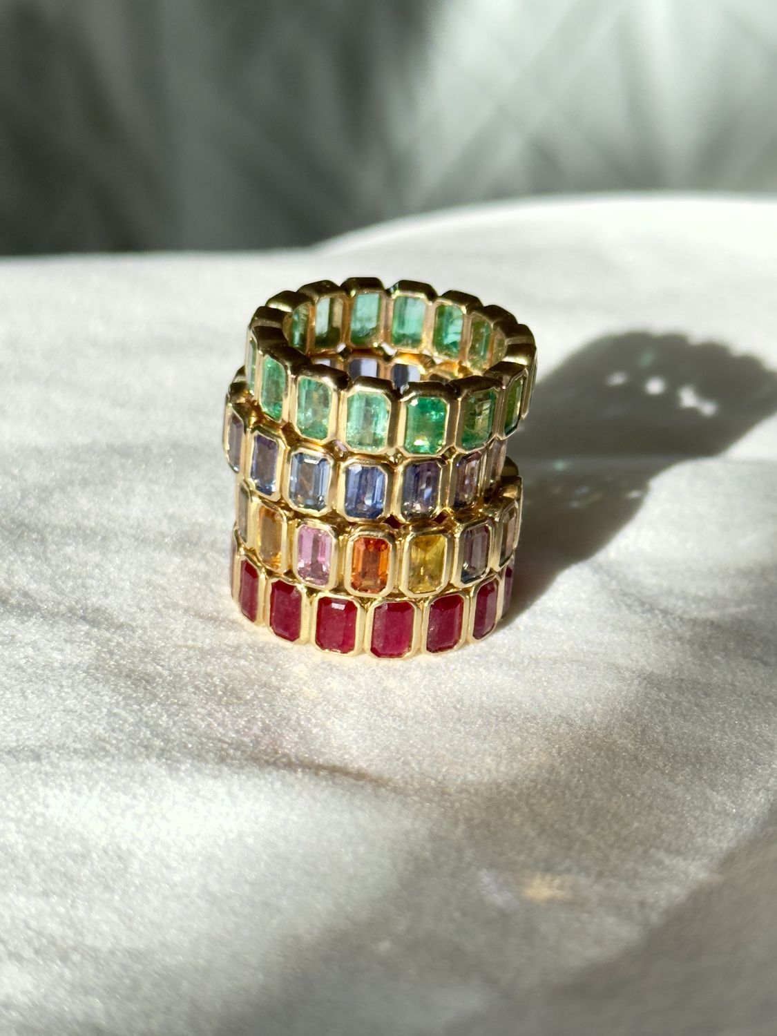 Emerald cut band R-3578