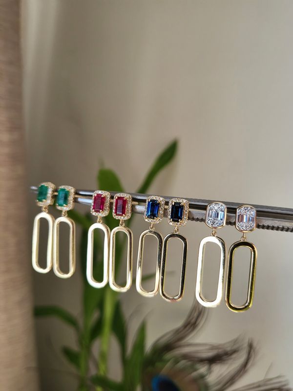 Emerald cut dangle SE366