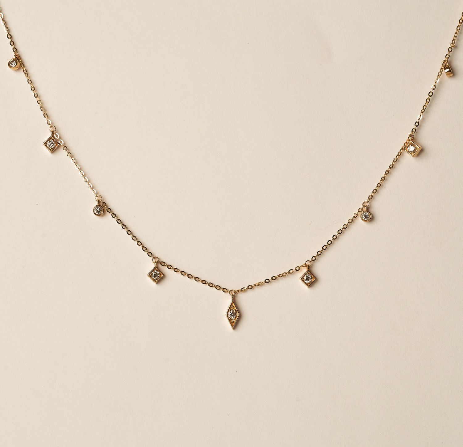Dangle dia 18KY .32cts 2.1gr