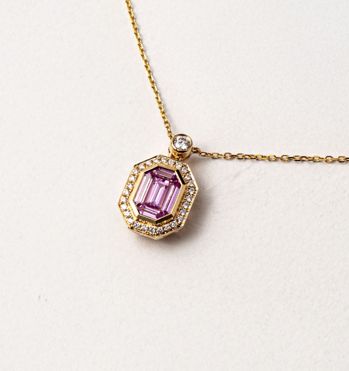 18KY Pink Sapp -.68ct D-.16ct/3.38g