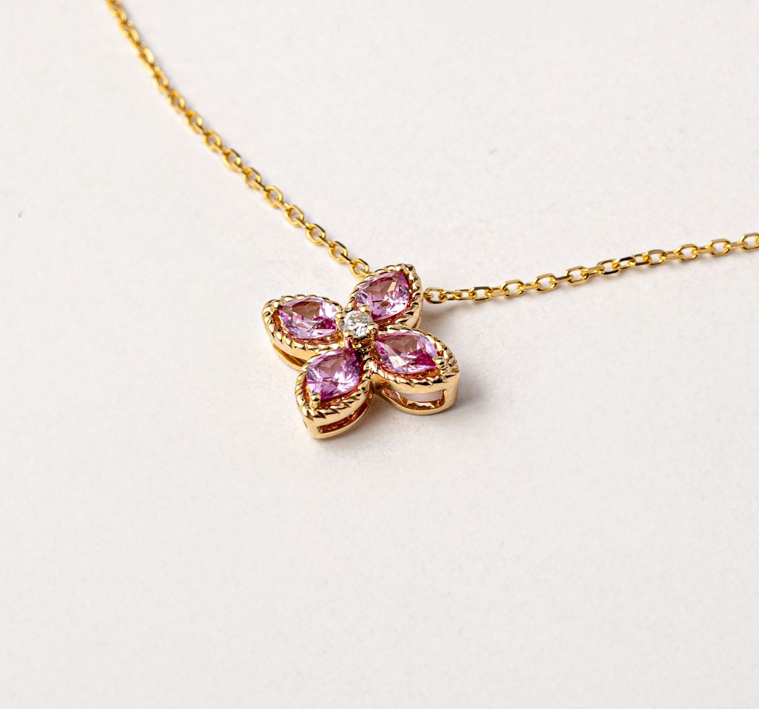 18KY Pink Sapp flower-.54ct D.03ct/2.38g