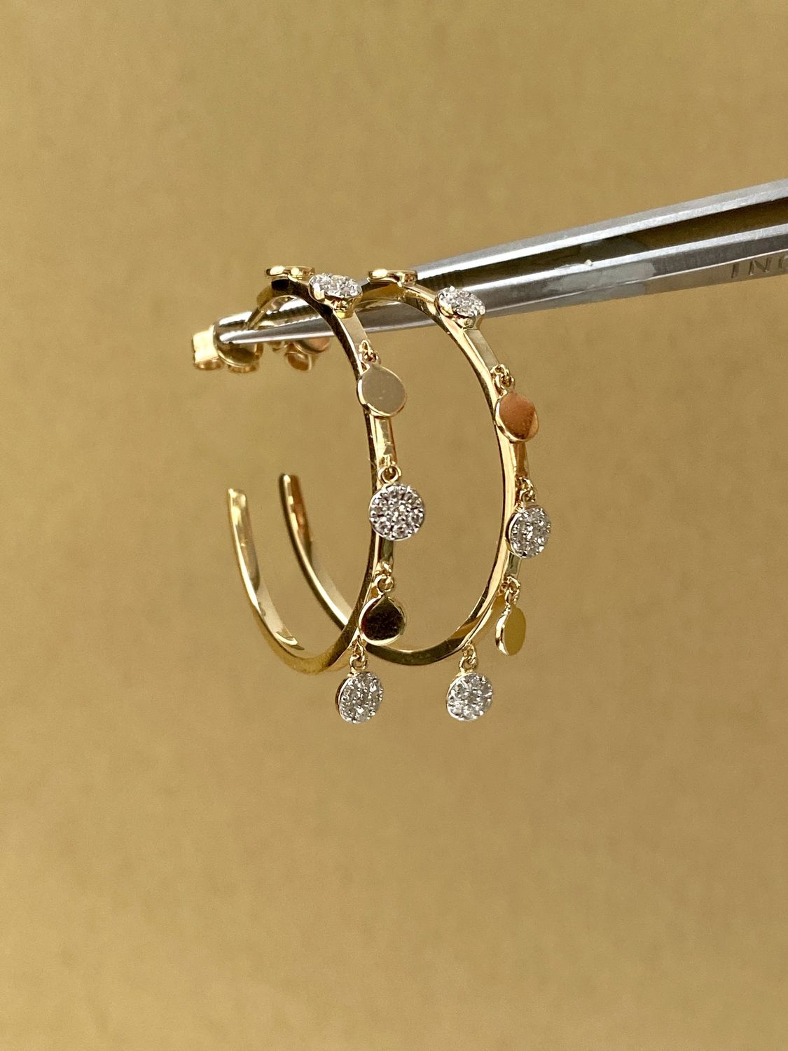 Pave Dangle Hoops 14KY, Colour: Diamond :.21cts/5.82g