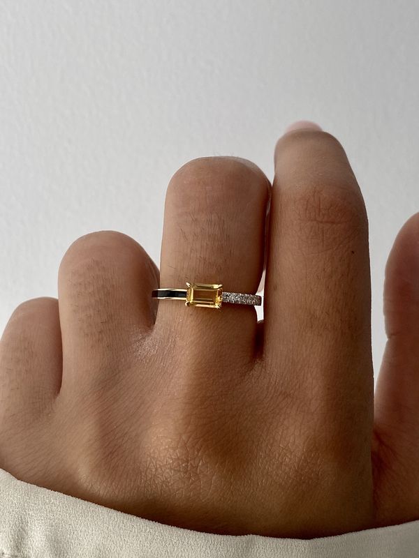 Honey Baguette Ring