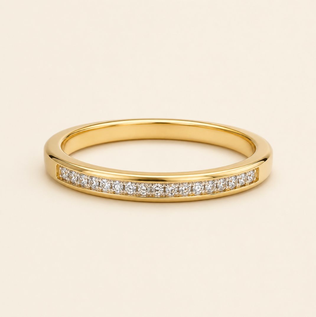 Diamond Stripe Ring, Colour: D: 0.08ct/18KY: 2.04g