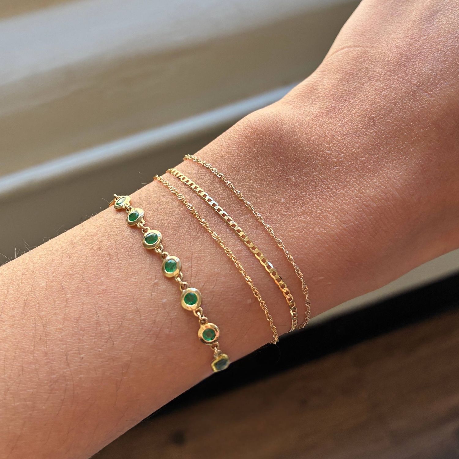 Mini Round Emerald Bracelet
