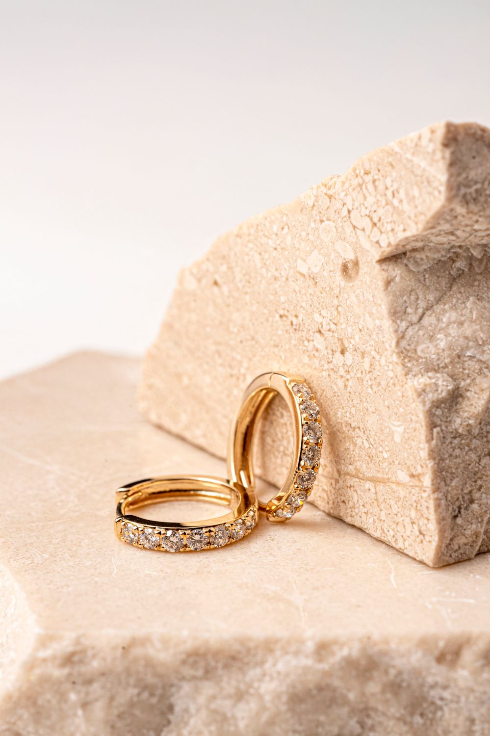 Diamond Huggies, Colour: D: 0.35ct/14KY: 1.66g