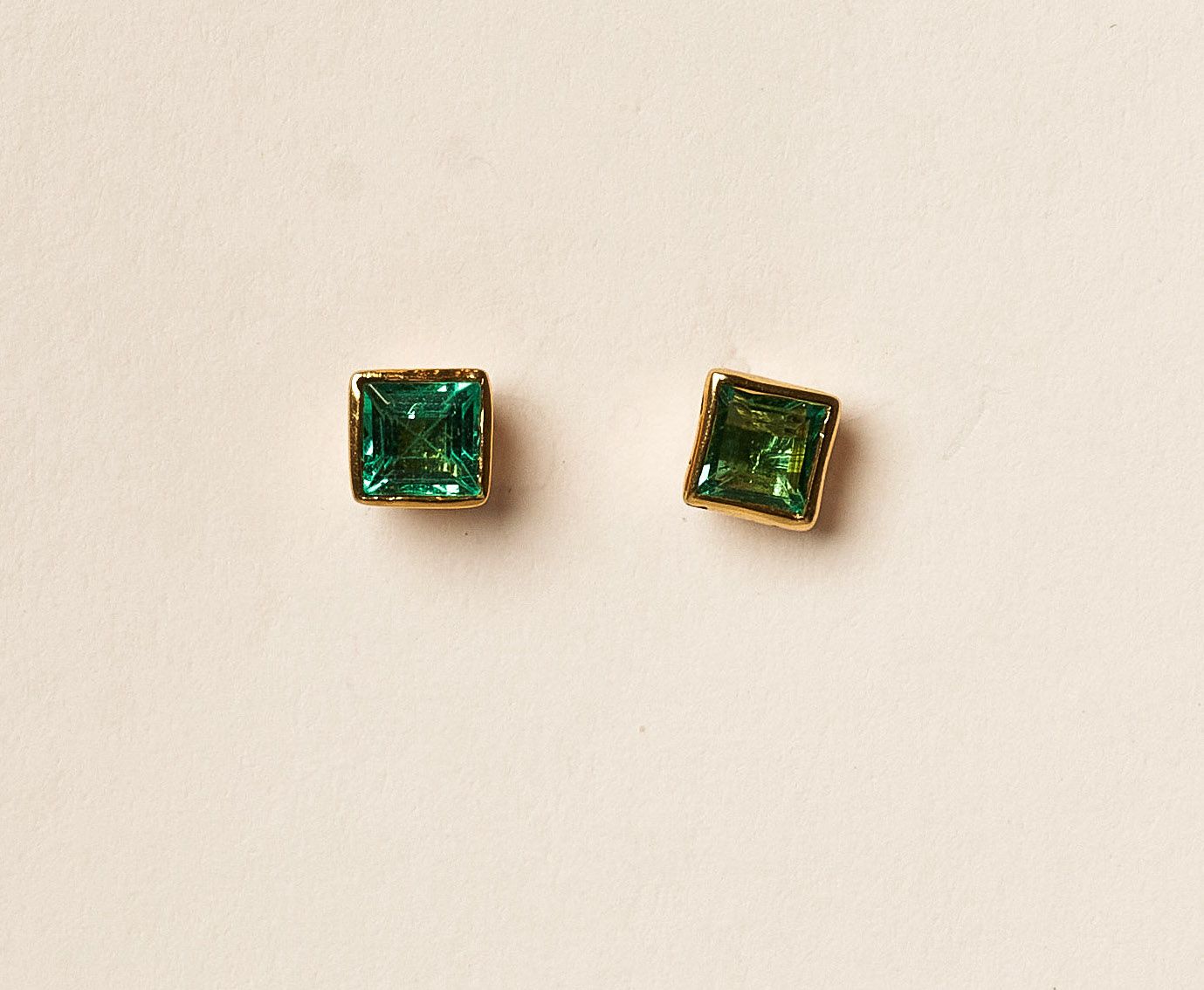 Emerald Mini Cube Bezel Studs, Colour: EM: 0.4ct/18KY: 1.09g