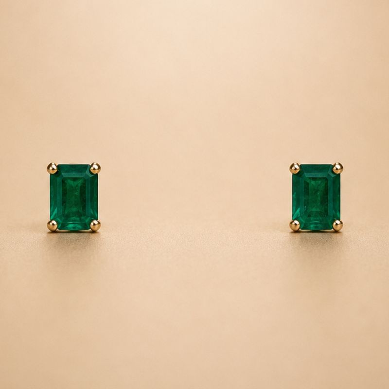 Classic Emerald Block Studs