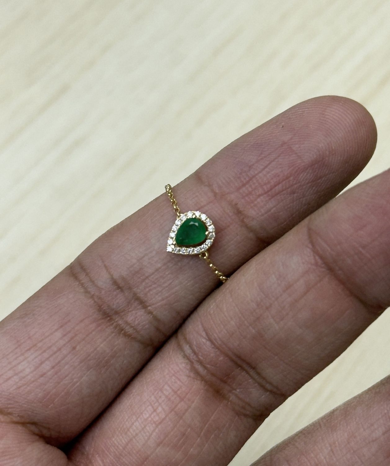 SR592, Colour: 18KY EM-0.25ct D-0.06ct/0.84g