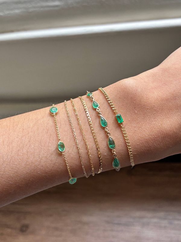 Petite Emerald Oval Station Bracelet