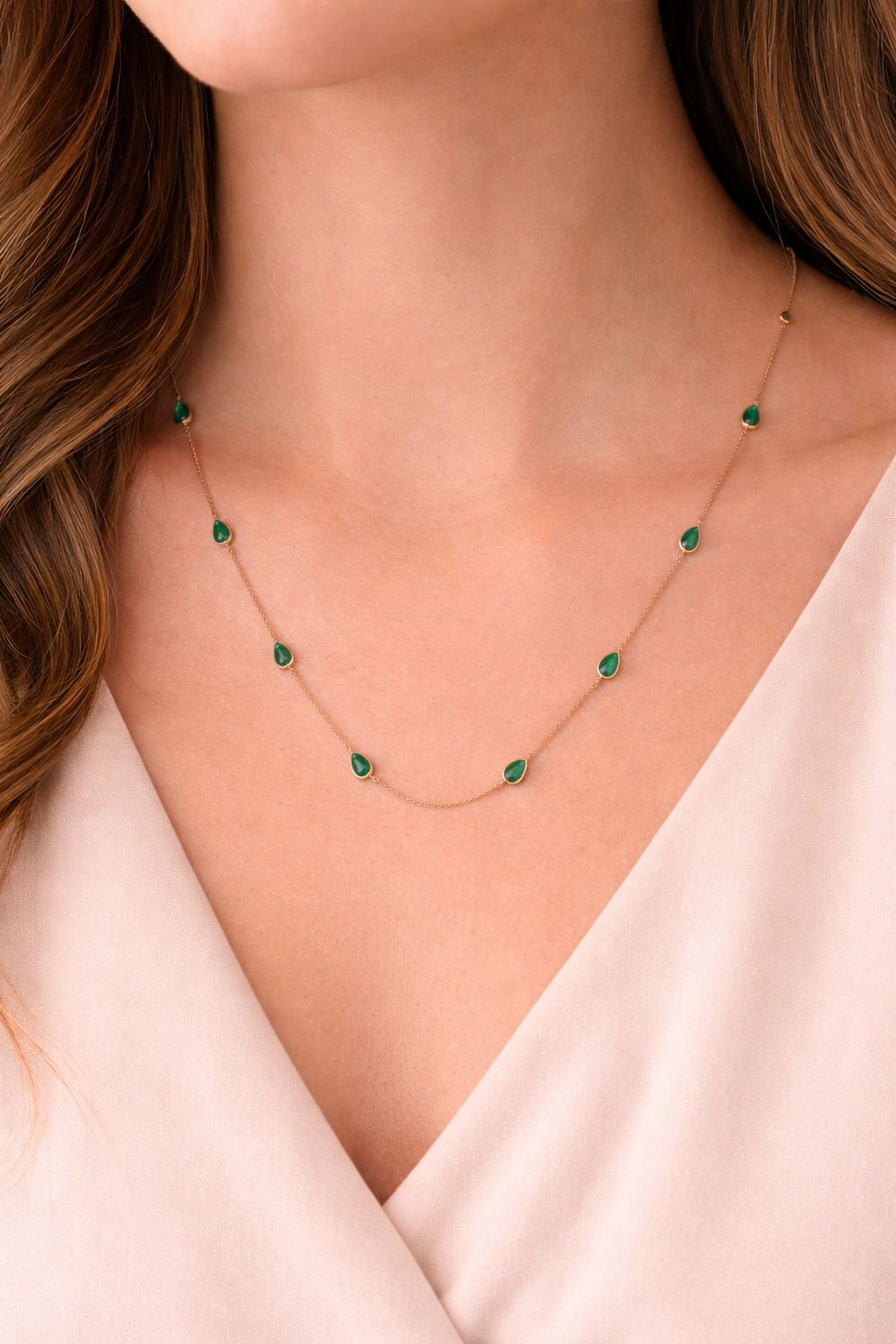 Medium Stationary Emerald Necklace