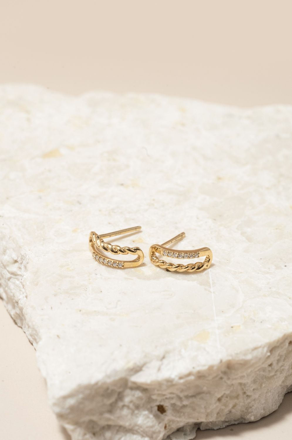 SE604 18KY Dia-0.04ct/1.83g