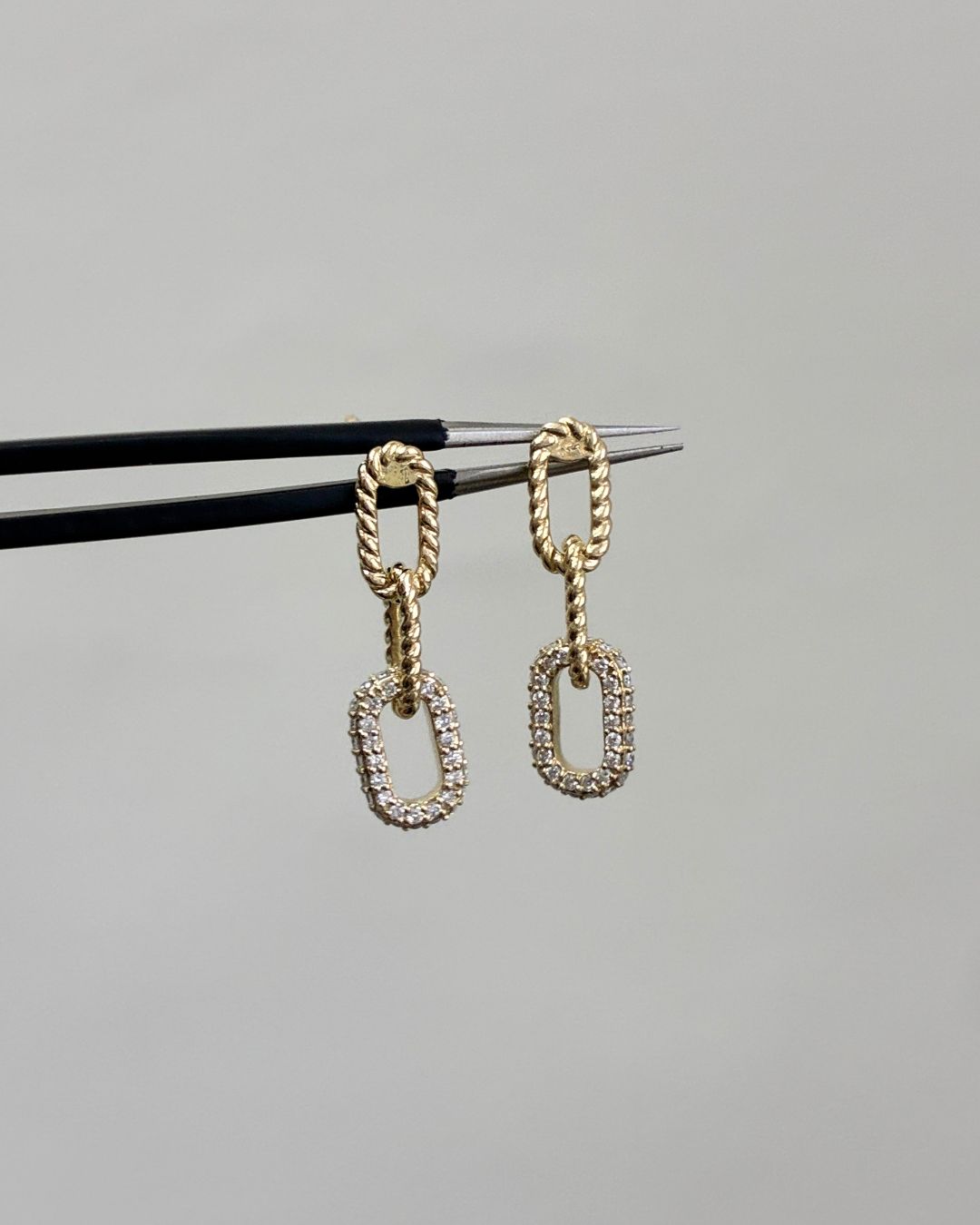 Diamond Chain Link Dangle