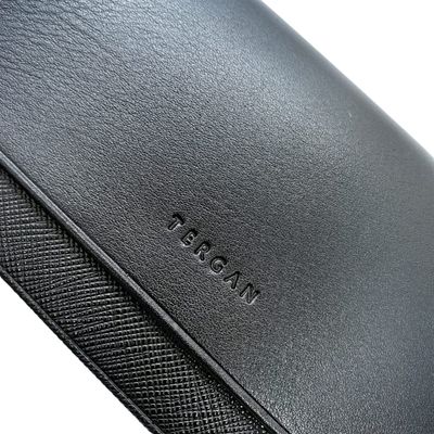 Tergan, Black