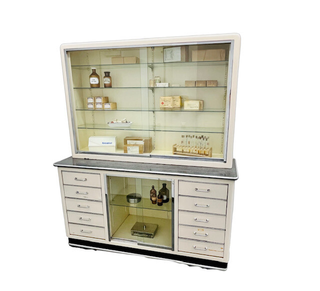 Arztschrank mit Aufsatz, metall