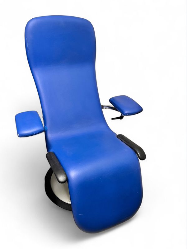Stuhl blau feststehend