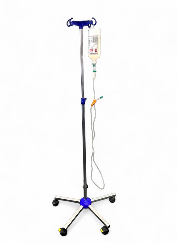 Infusionsständer silber/blau bestückt