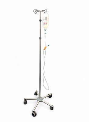 Infusionsständer silber/grau bestückt