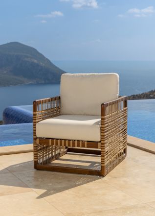ARIA ARMCHAIR