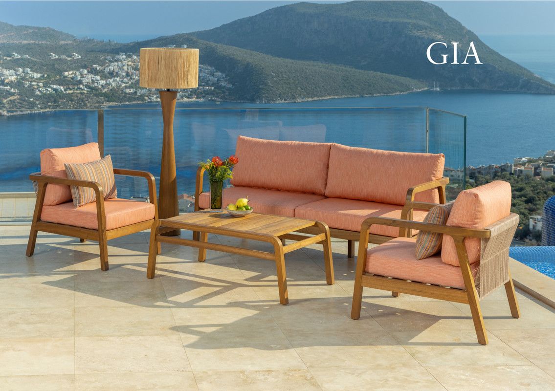 GIA ARMCHAIR